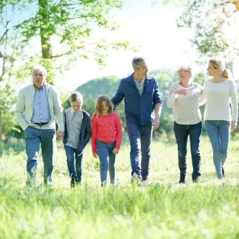 Parents-and-Grandparents_149370920-768x512
